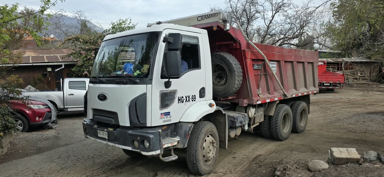 Ford Cargo 3133C con motor Cummins ISL9, falla 559 de presión de combustible.